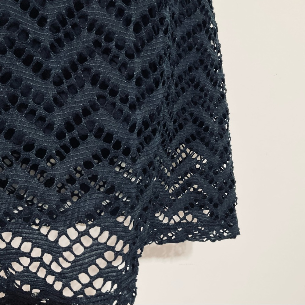 Banana republic Sleeveless eyelet top - Picture 5 of 8